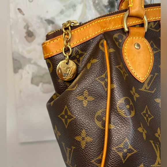 ❤️✨SOLD❤️✨Louis Vuitton Tivoli PM Bag - Picture 2 of 8